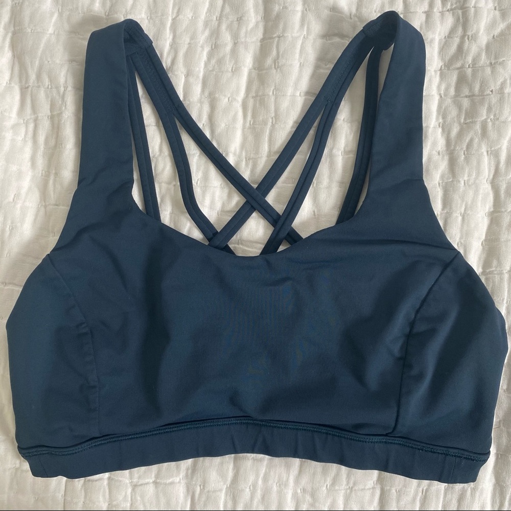 Lululemon Free to be Serene Sports Bra